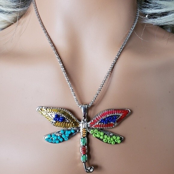 Silver Tone Dragonfly 18" necklace - Picture 2 of 9